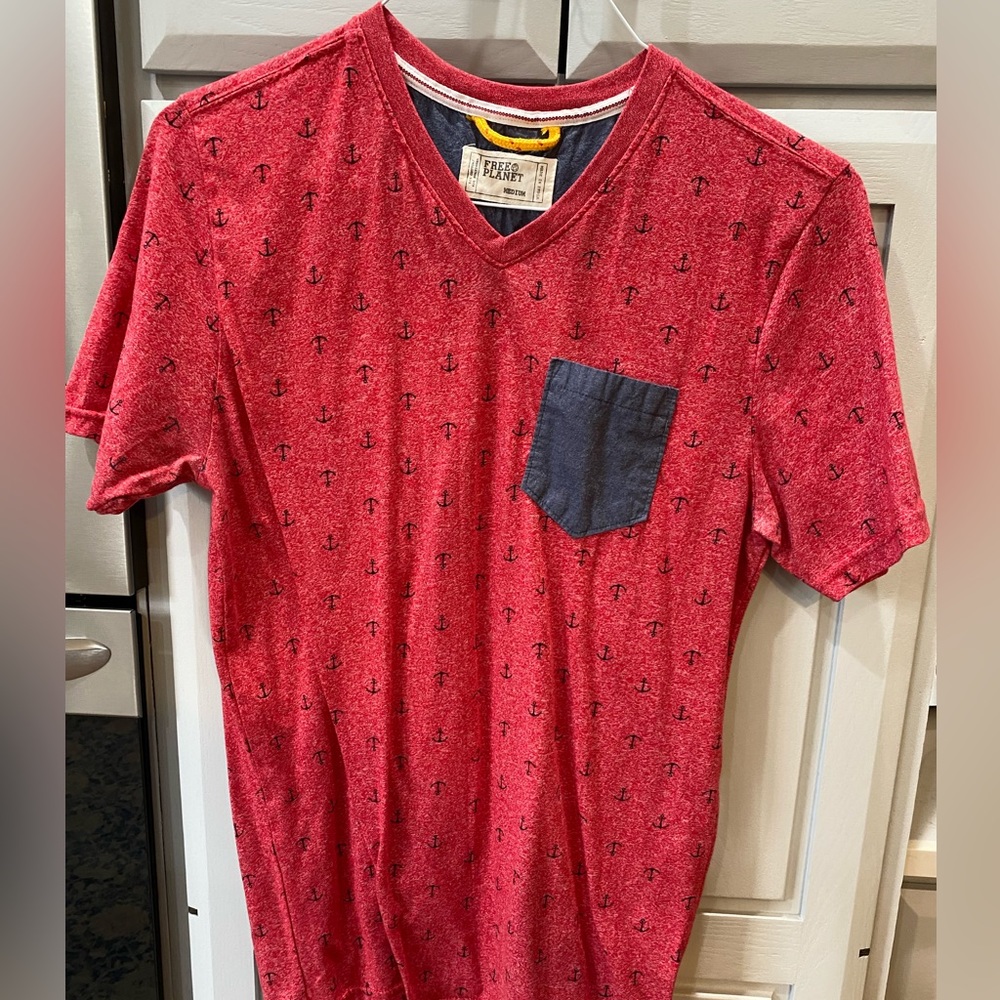 Men’s medium salmon v neck shirt